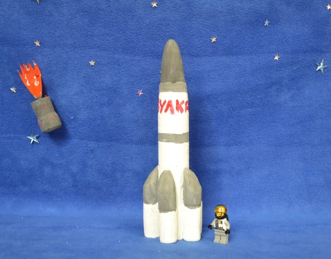 Ракета из пластилина пошагово. Ракета из пластилина. Ракета из пластилина красивая. Космический корабль из пластилина. Макет ракеты.