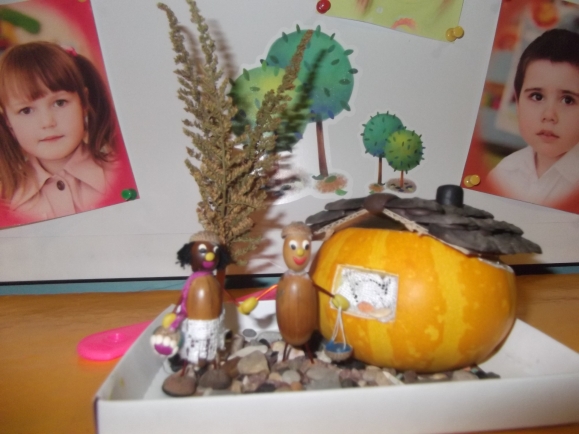 DSCF0108.JPG Конкурс детских поделок. Сентябрь 2013 DSCF0108.JPG