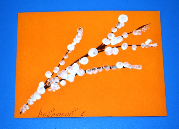 Веточка вербы. Рисование вербы во 2 младшей группе. Рисование пальчиками верба. Пальчик верба. Рисование ветка вербы.