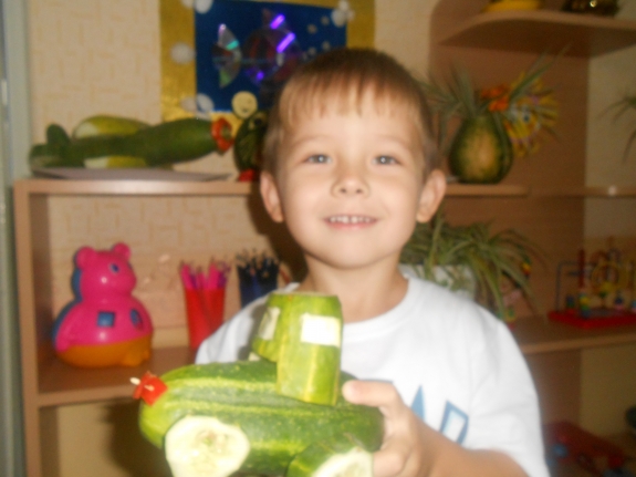 DSCN2463.JPG Конкурс детских поделок. Сентябрь 2013 DSCN2463.JPG