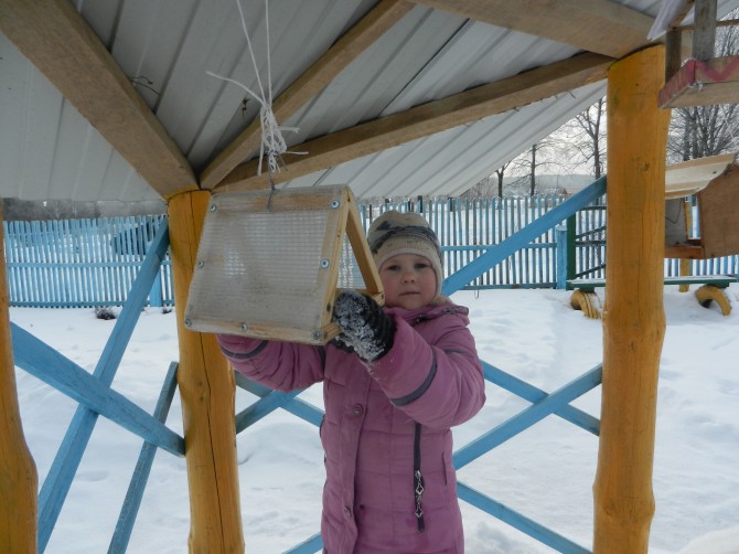 Кормушка из поликарбоната Акция «Кормушка для пичужки» Кормушка из поликарбоната
