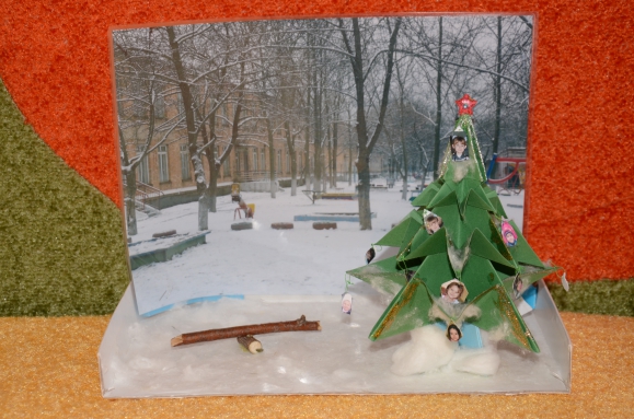 Зеленая красавица Конкурс «Маленькой ёлочке холодно зимой». Декабрь 2013. Поделки и рисунки. Дошкольники Зеленая красавица