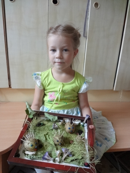"Ежовая поляна" Конкурс детских поделок. Октябрь 2013 "Ежовая поляна"