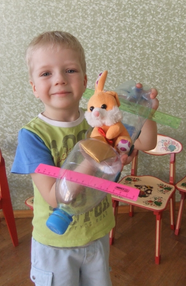 Волшебный самолет для Зайки Конкурс детских поделок. Апрель 2013 Волшебный самолет для Зайки