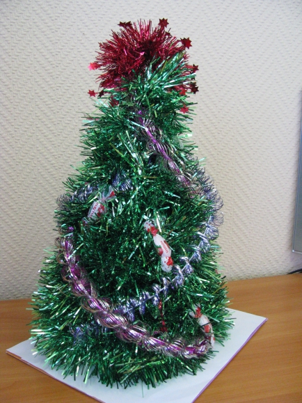 Ёлочка. Конкурс «Маленькой ёлочке холодно зимой». Январь 2014. Поделки и рисунки. Дошкольники Ёлочка.
