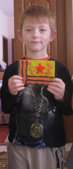 Подарок ветиранам Конкурс «Мы за мир». Июнь 2014. Поделки, рисунки. Дошкольники Подарок ветиранам