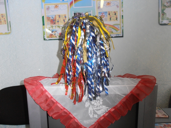" Султанчики" для танцев Конкурс детских поделок. Декабрь 2013. Школьники " Султанчики" для танцев