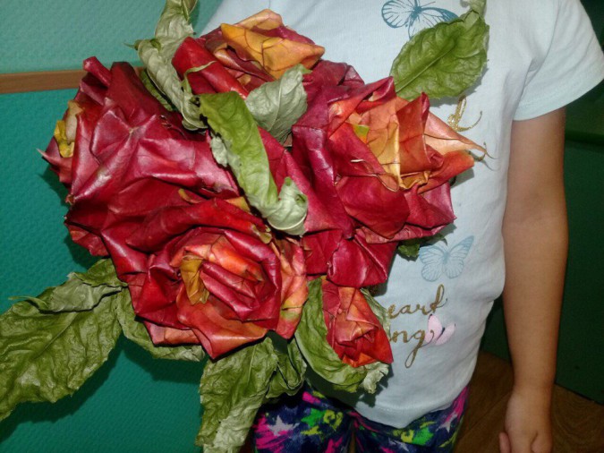 Осенний букет из листьев. Конкурс детских поделок Осенний букет из листьев.