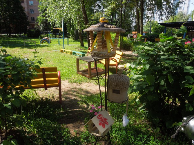 "Птичья столовая" Акция «Кормушка для пичужки» "Птичья столовая"