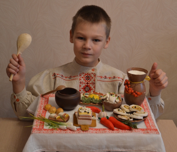 Украинский стол Конкурс детских поделок. Февраль 2015. Школьники Украинский стол