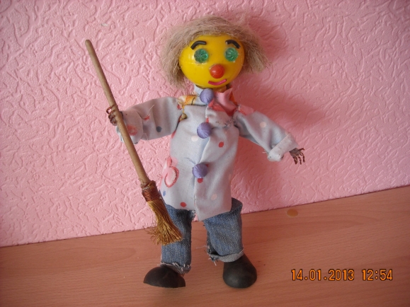 Домовенок Кузя.JPG Конкурс детских поделок. Сентябрь 2013 Домовенок Кузя.JPG