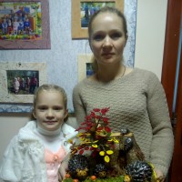 "У пенечка ежики сидели". "У пенечка ежики сидели".