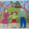 Семья на прогулке по родному городу Семья на прогулке по родному городу