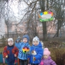 Поможем птицам, люди! Они ведь так малы. Давайте не забудем их в долгий день зимы. Поможем птицам, люди! Они ведь так малы. Давайте не забудем их в долгий день зимы.