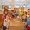 Кормушка из конфетной коробки. Кормушка из конфетной коробки.