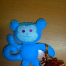 Голубая обезьянка с шишкой
