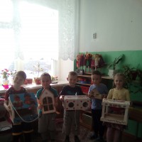 Кормушка для птиц Кормушка для птиц