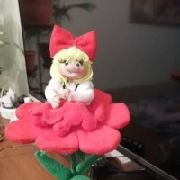 Дюймовочка на цветке Дюймовочка на цветке