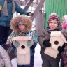 Мы весну встречаем, птичек поджидаем. Мы весну встречаем, птичек поджидаем.