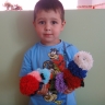 Гусеничка из пампонов. Гусеничка из пампонов.