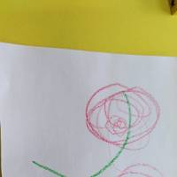 Рисование восковыми мелками в подарок маме «Розы»