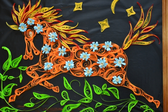 Квиллинговая композиция «Огненная лошадь» и «Цветочная нежность».