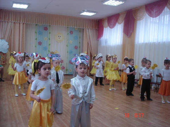 Смотреть фотографию №4 Фото №4 И было у неё много маленьких пушистых цыпляток