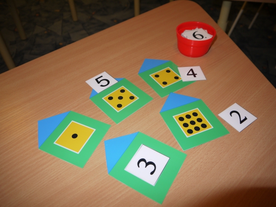 Математика средняя группа в игровой форме. Математика своими руками для дошкольников. Пособия по ФЭМП для дошкольников. Математические игры в подготовительной группе. Математические дидактические игры.