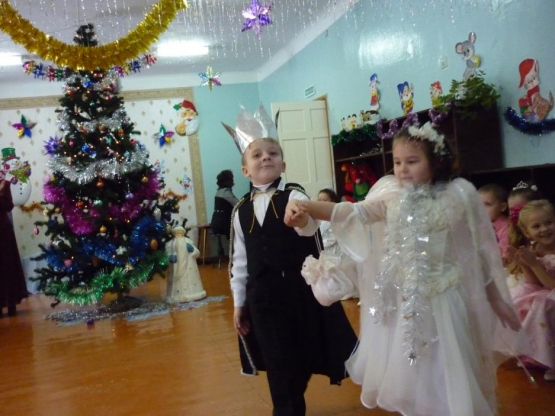 «Чудеса под Новый год». Сценарий новогоднего праздника для детей ...