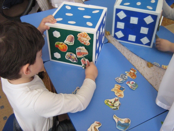 Интерактивная игра в средней группе. Дидактическая игра Логокуб. Игры своими руками. Пособия для детского сада. Инновационные игры в детском саду.
