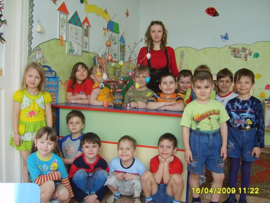 Пасхальное дерево в подготовительной группе Фото Пасхальное дерево в подготовительной группе