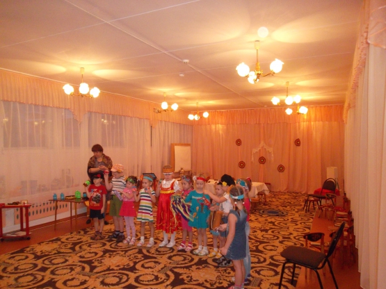 курица в сережках а петух в сапожках. 5e618b2b7965f74b2267546b53724c43.jpg. курица в сережках а петух в сапожках фото. курица в сережках а петух в сапожках-5e618b2b7965f74b2267546b53724c43.jpg. картинка курица в сережках а петух в сапожках. картинка 5e618b2b7965f74b2267546b53724c43.jpg. Лилия Лисай «Гости к Дашеньке пришли». Конспект интегрированного занятия в старшей группе