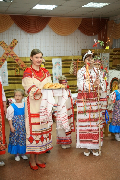 Смотреть фотографию №2 Фото №2 Протвино Московской области Филиппова Наталья Николаевна Праздник Живая старина Программное содержание знакомить с бытом и традициями жизни