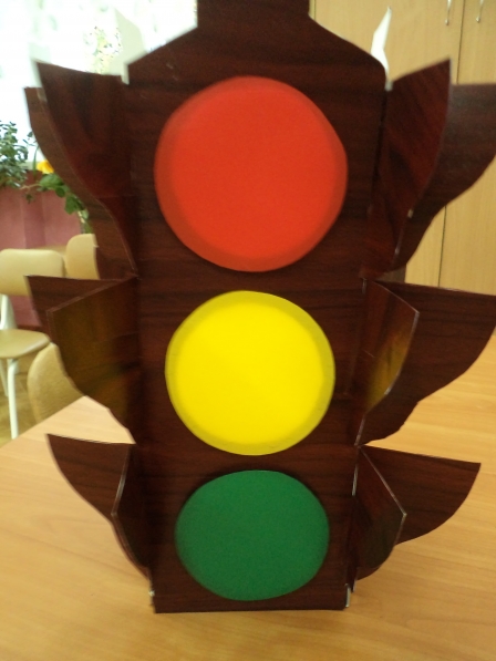 Поделка светофор из картона своими руками для детского сада: пошаговая инструкция