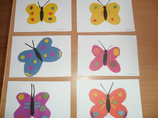 Рисование на тему насекомые в старшей группе. Аппликация бабочка в старшей группе. Аппликация бабочка в средней группе. Поделка бабочка в старшей группе. Аппликация лето средняя группа.