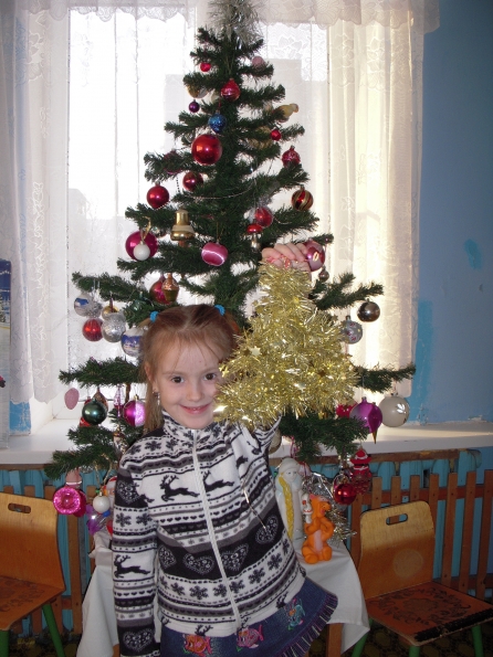 Смотреть фотографию №2 Фото №2 Чего только родители с ребятами не делали и елочки и Дедов Морозов со Снегурочками