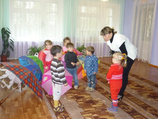 Интегрированное занятие по изобразительному искусству во второй младшей группе «Сказочный зонтик для Айболита».
