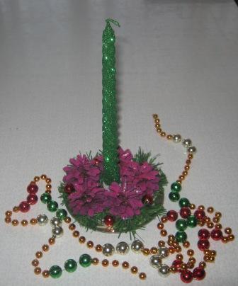 Новогодний подсвечник из сосновых шишек Фото Новогодний подсвечник из сосновых шишек