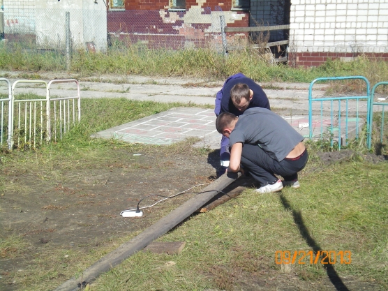 Смотреть фотографию №1 Фото №1 Благоустройство участка в средней группе С помощью наших родителей которые уделяли все свое свободное время и силы мы преобразили наш участок