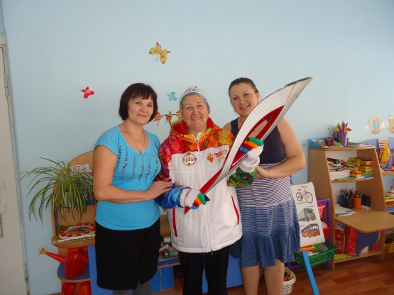 Смотреть фотографию №2 Фото №2 года нашу группу посетила факелоносец город Чебоксары заслуженная тренер Чувашской Республики и Российской Федерации по бадминтону Тонина Надежда Сергеевна