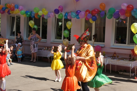Смотреть фотографию №27 Фото №27 Вот так удаль молодецкая Это роспись Городецкая Ребенок Паша Наши доски расписные Посмотрите вот какие