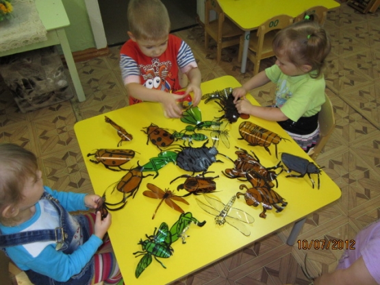 Занятие мир насекомых. Поделки на тему насекомые. Поделка насекомые для детей. Насекомые поделки для дошкольников. Рисование насекомые в ДОУ.