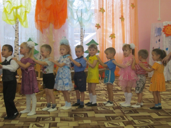 Интегрированное занятие в средней группе «Каждый листик золотой — маленькое солнышко» Фото Интегрированное занятие в средней группе «Каждый листик золотой — маленькое солнышко»