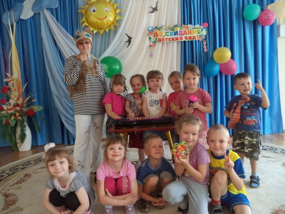 Смотреть фотографию №20 Фото №20 Был составлен план совместно с детьми обсужден безопасный переход через регулируемый перекресток