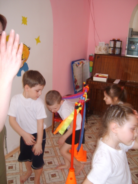 «Цветик-семицветик». Сюжетное занятие по физкультуре для детей подготовительной к школе группы с элементами сказкотерапии