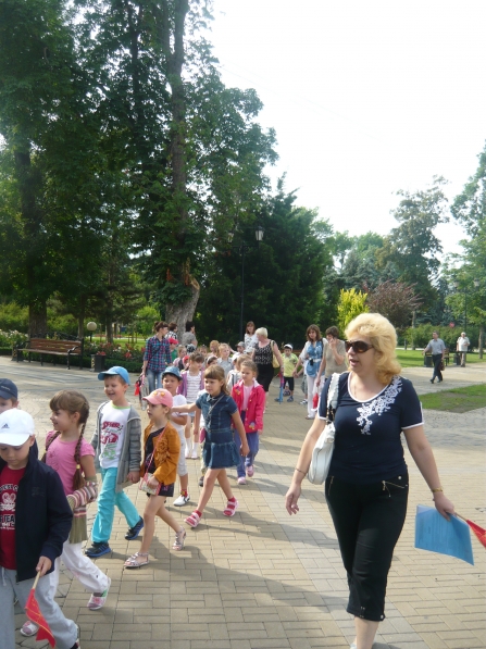 Смотреть фотографию №2 Фото №2 июня года мы с детьми подготовительной группы посетили Краснодарскую Краевую детскую библиотеку им