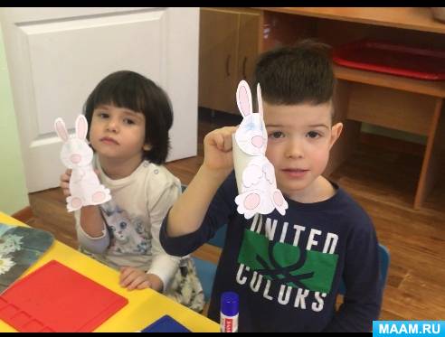 тяжелый детский труд. детский труд. детский труд в индии. тяжелый детский труд. детский рабский труд.