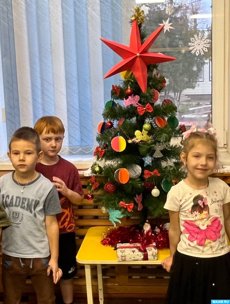 Конструирование из бумаги «Елочный шар» в старшей группе (6 фото ...