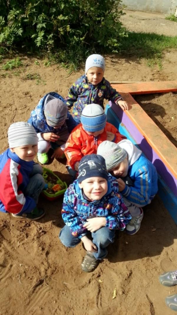 Смотреть фотографию №2 Фото №2 Мы хотим поделиться с вами тем как строится развивающая предметно пространственная среда на нашем прогулочном участке