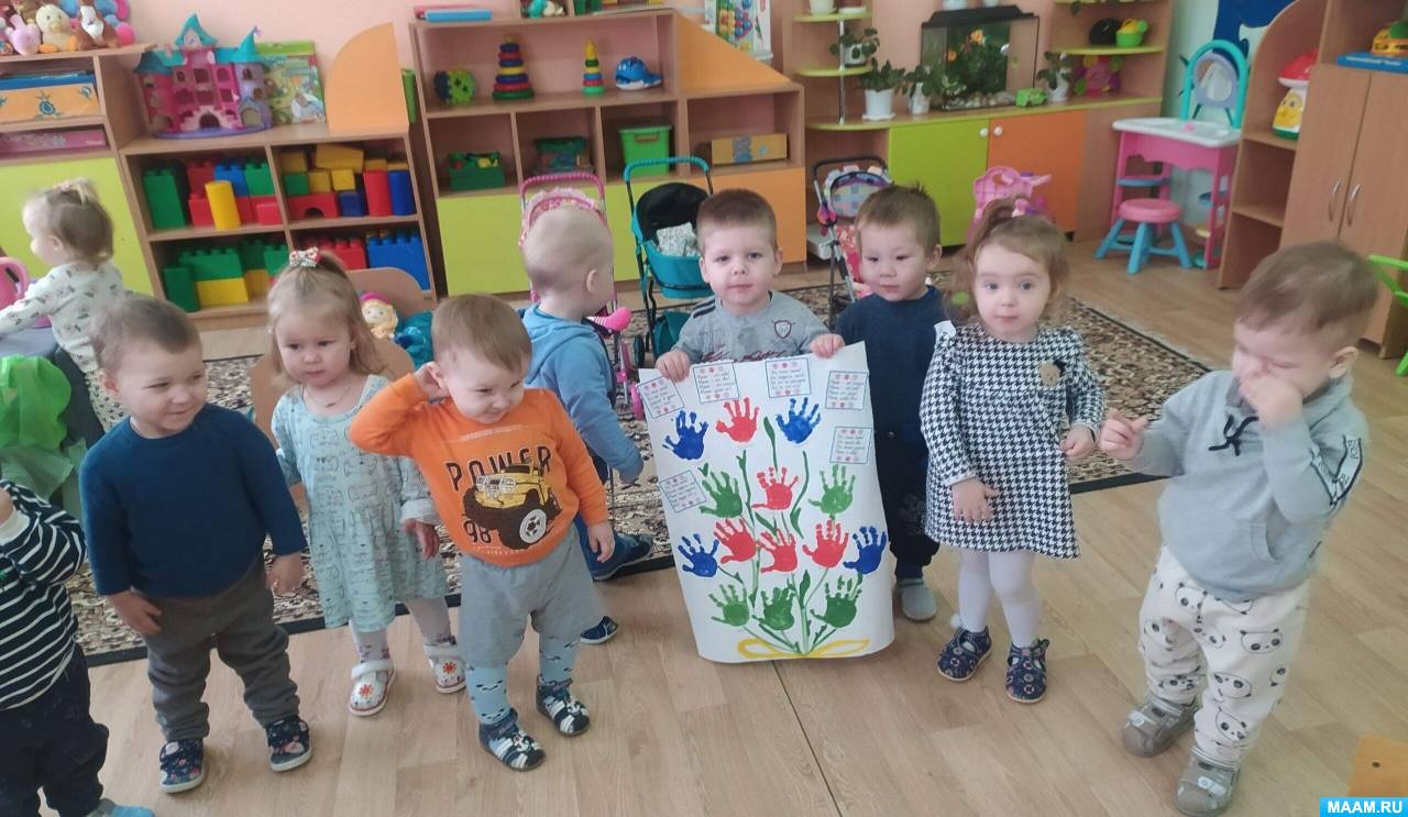 Смотреть фотографию №3 Фото №3 Цель учить делать отпечаток ладони на листе бумаги